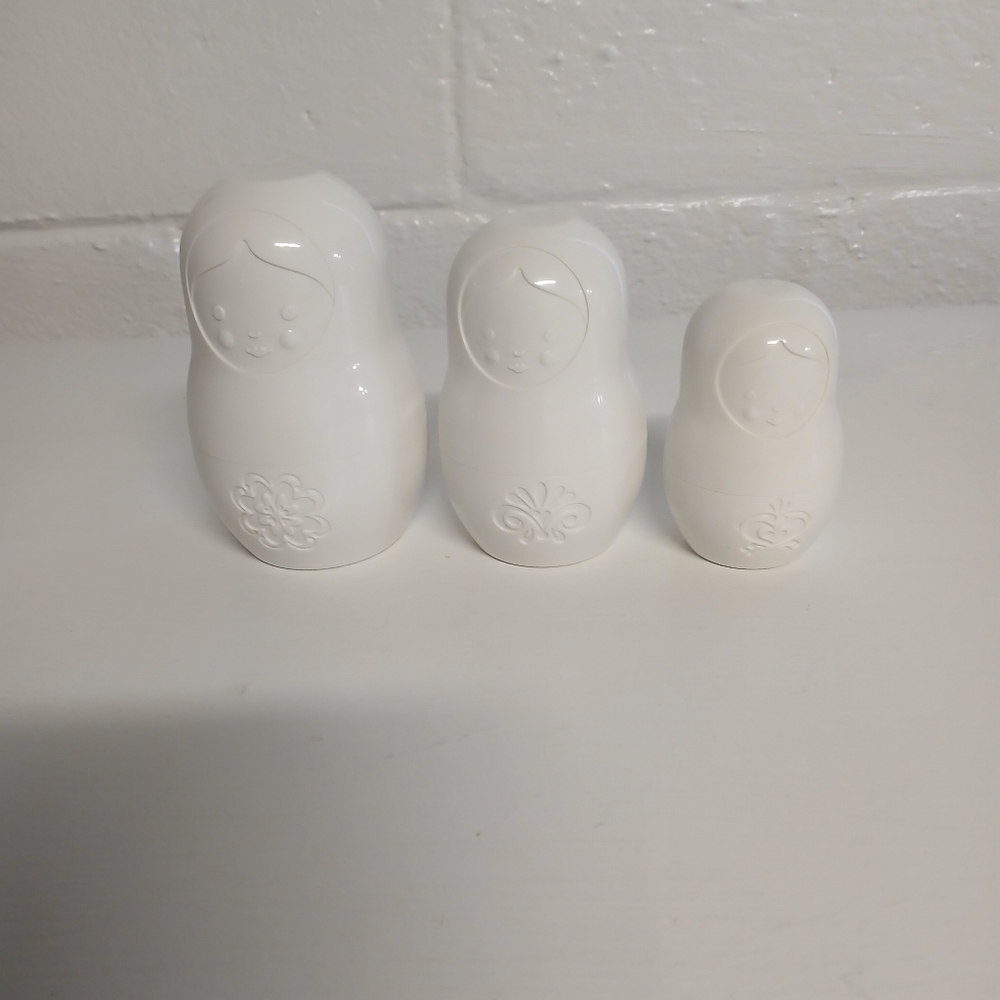 FRED Russian Matryoshka white measuring cups, nesting six pieces, plastic